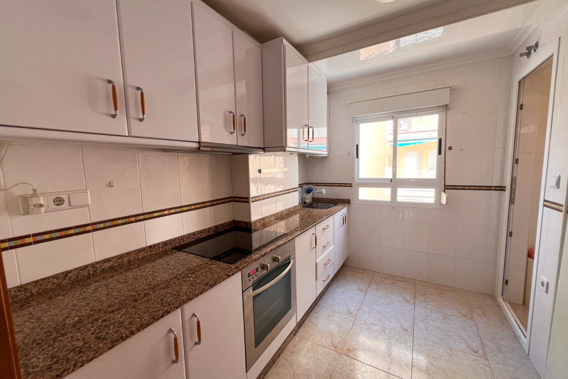 Herverkoop - Apartamento -
Torrevieja