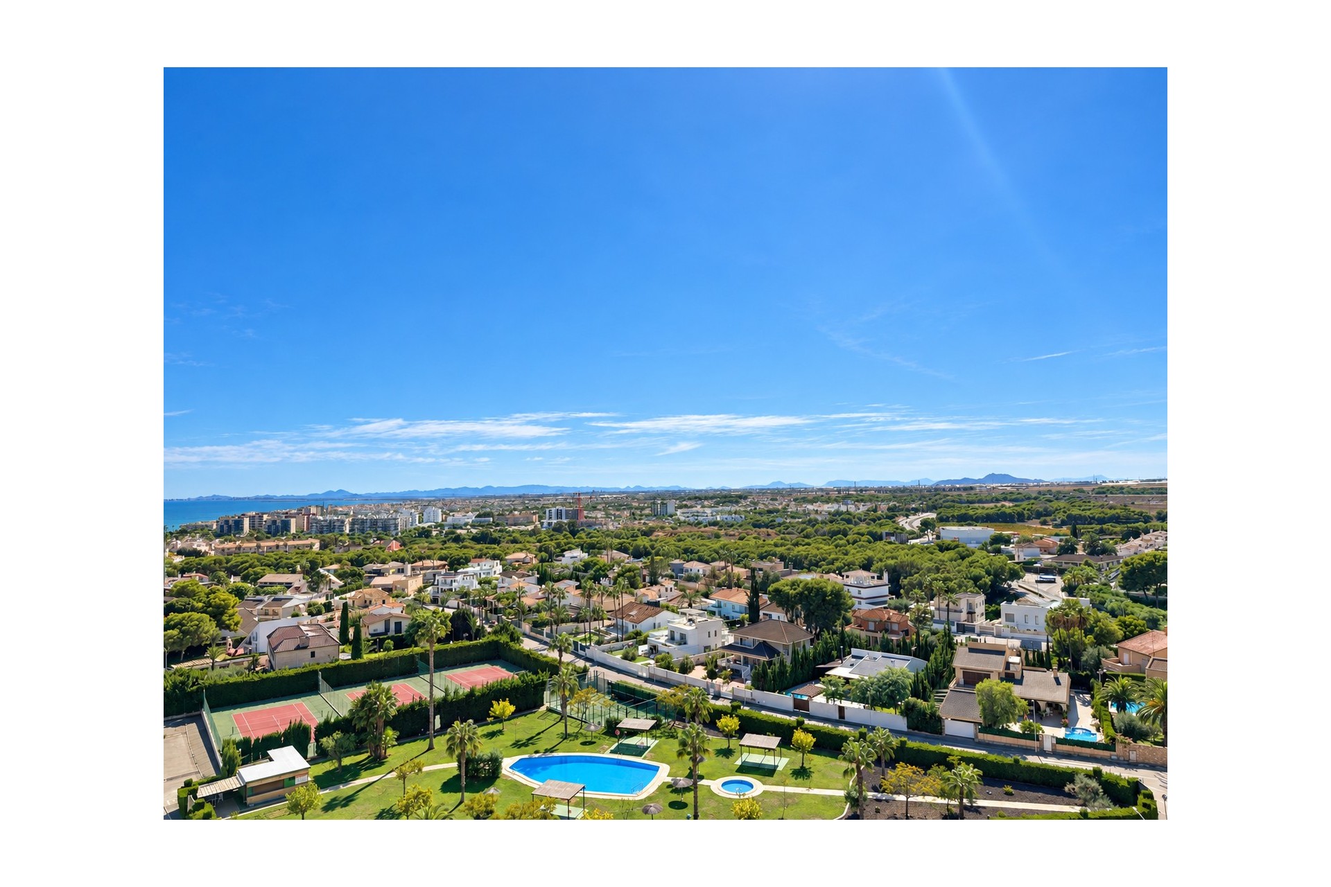 Herverkoop - Apartment / Duplex -
Orihuela Costa - Campoamor