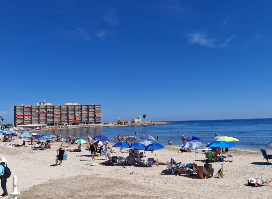 Herverkoop - Apartment / Duplex -
Torrevieja - Playa de los locos