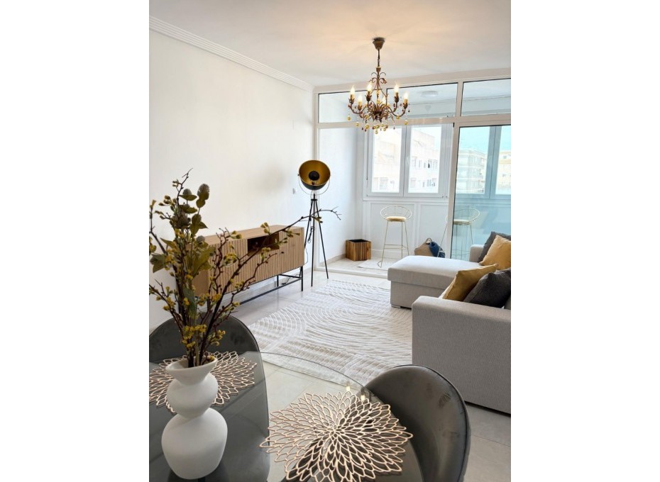 Herverkoop - Apartment / Duplex -
Torrevieja