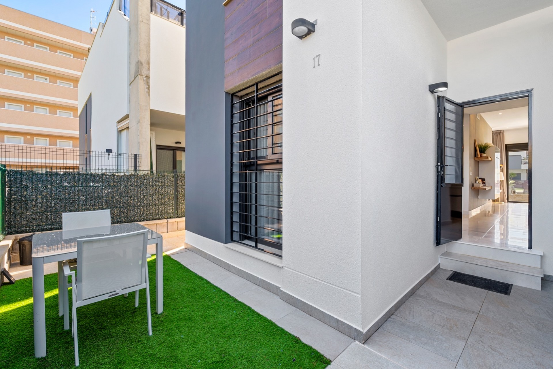 Herverkoop - Apartment / Flat * -
Guardamar del Segura* - El Raso*