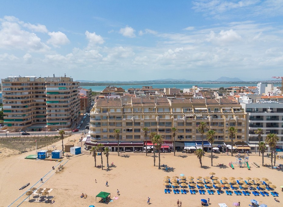 Herverkoop - Apartment - Flat -
La Mata - Playa