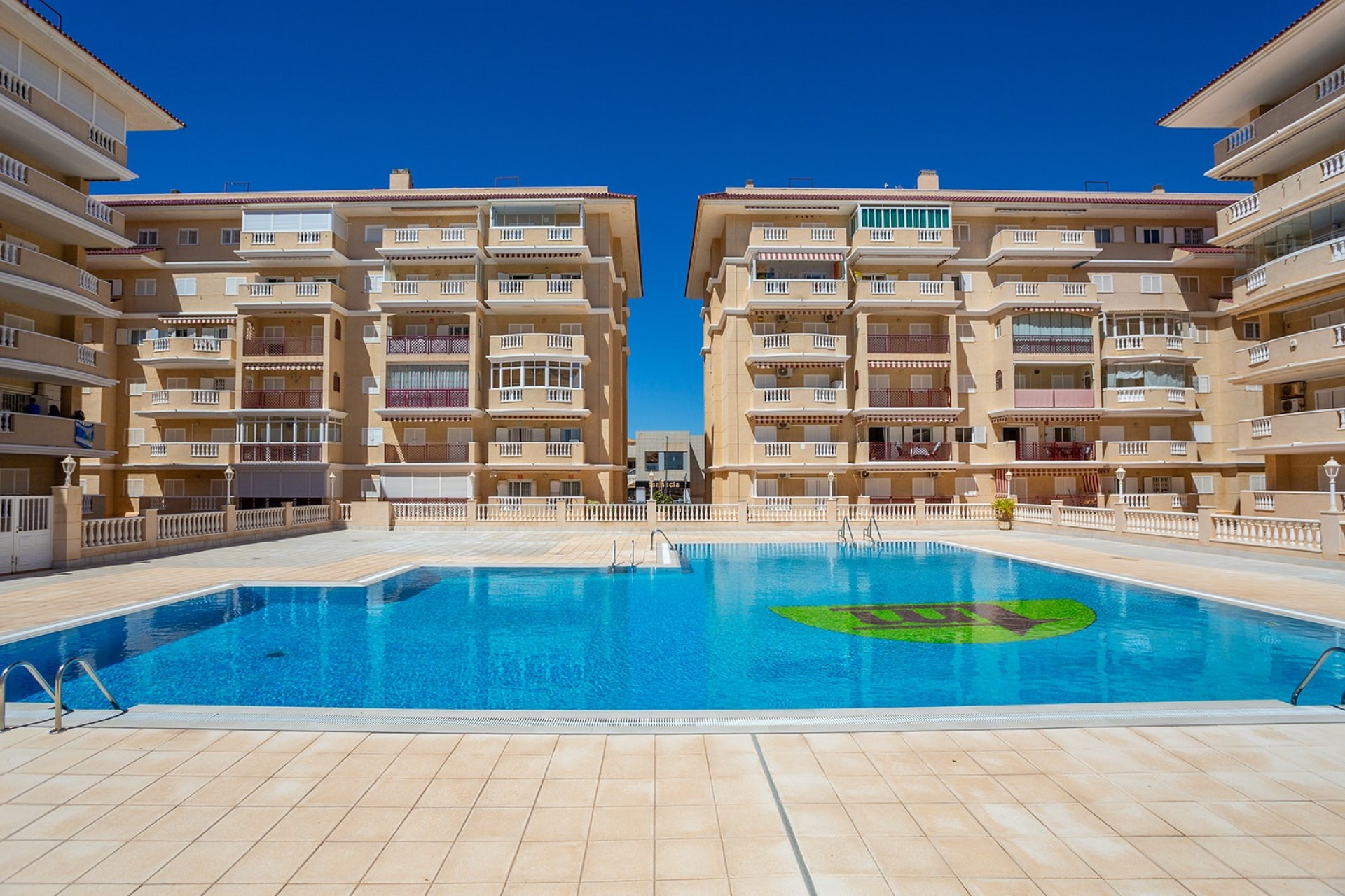 Herverkoop - Apartment - Flat -
La Mata - Playa