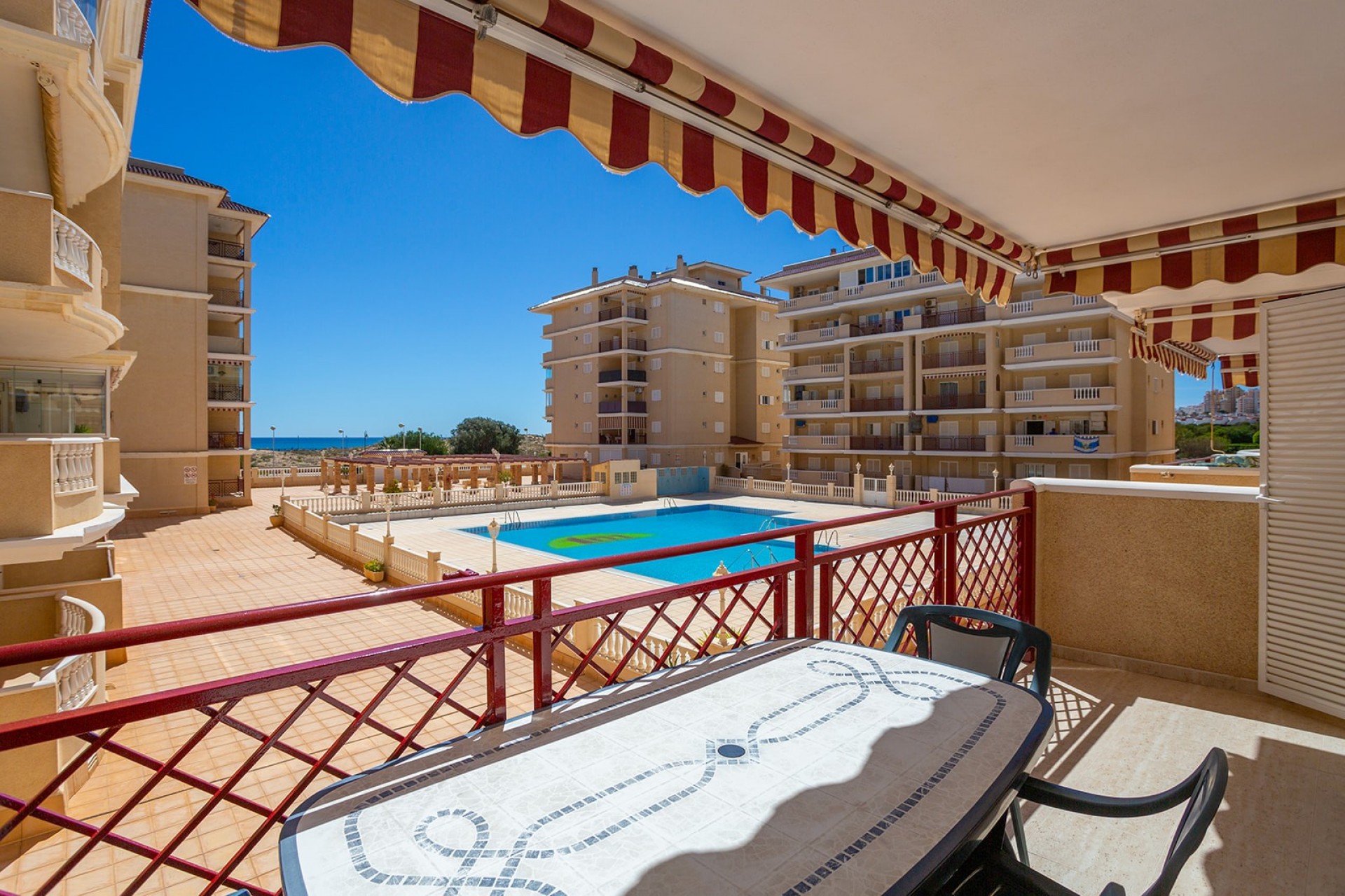 Herverkoop - Apartment - Flat -
La Mata