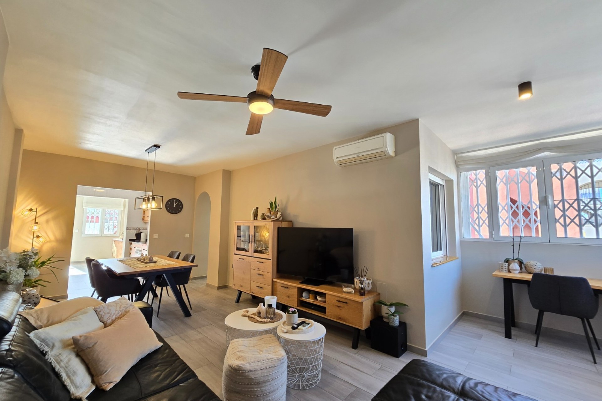 Herverkoop - Apartment / Flat * -
Orihuela Costa * - Los Altos *