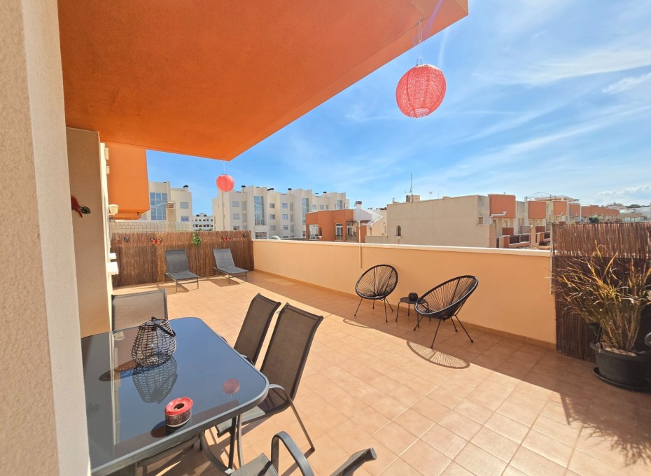 Herverkoop - Apartment / Flat * -
Orihuela Costa * - Villamartín *