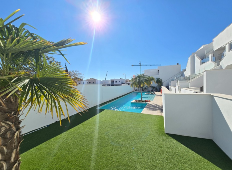 Herverkoop - Apartment / Flat * -
Pilar de la Horadada *