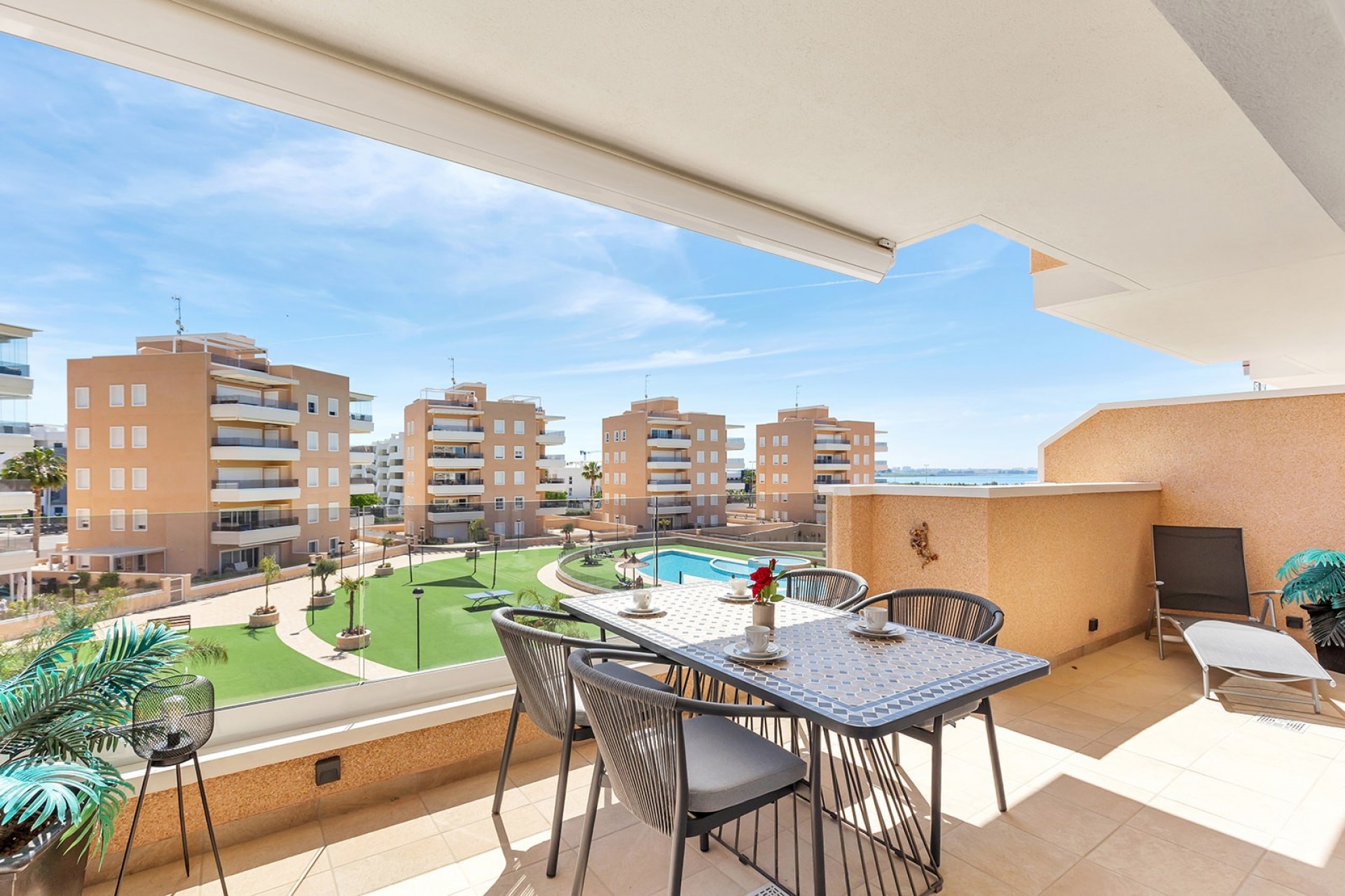 Herverkoop - Appartement / flat -
Guardamar del Segura - El Raso
