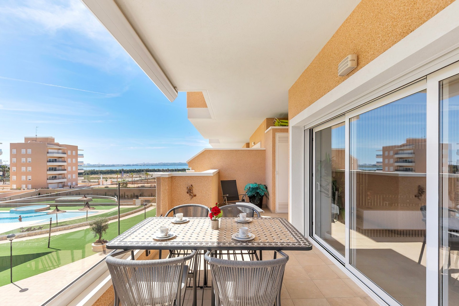 Herverkoop - Appartement / flat -
Guardamar del Segura - El Raso
