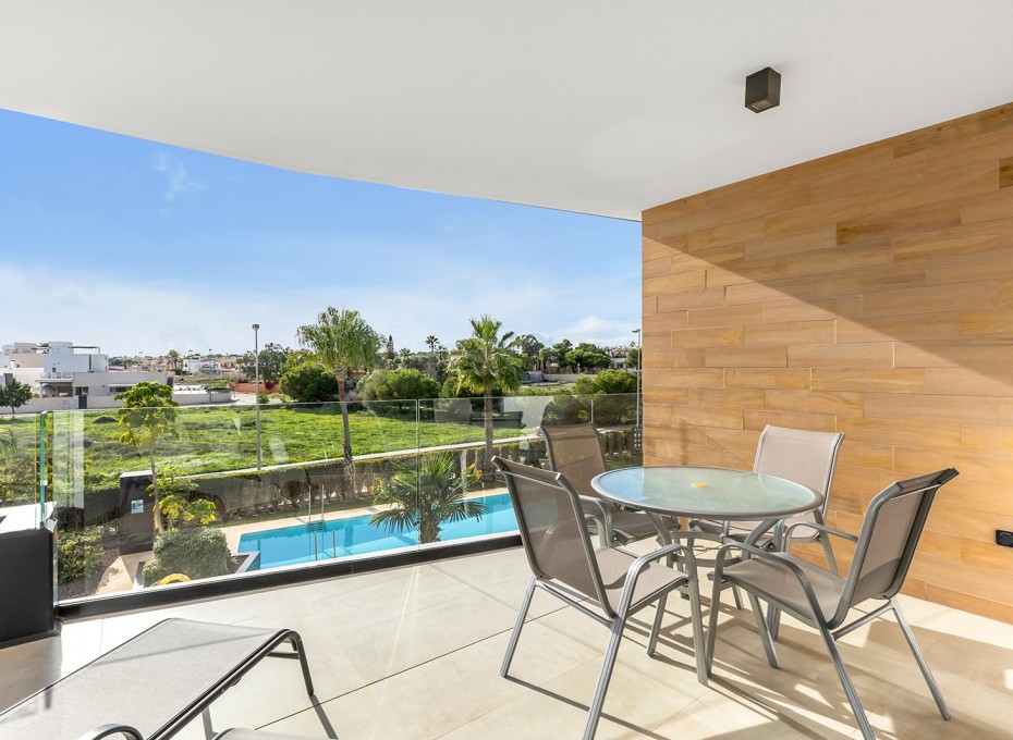 Herverkoop - Appartement / flat -
Orihuela Costa