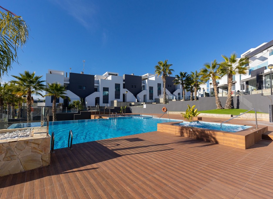 Herverkoop - Appartement / flat -
Punta Prima