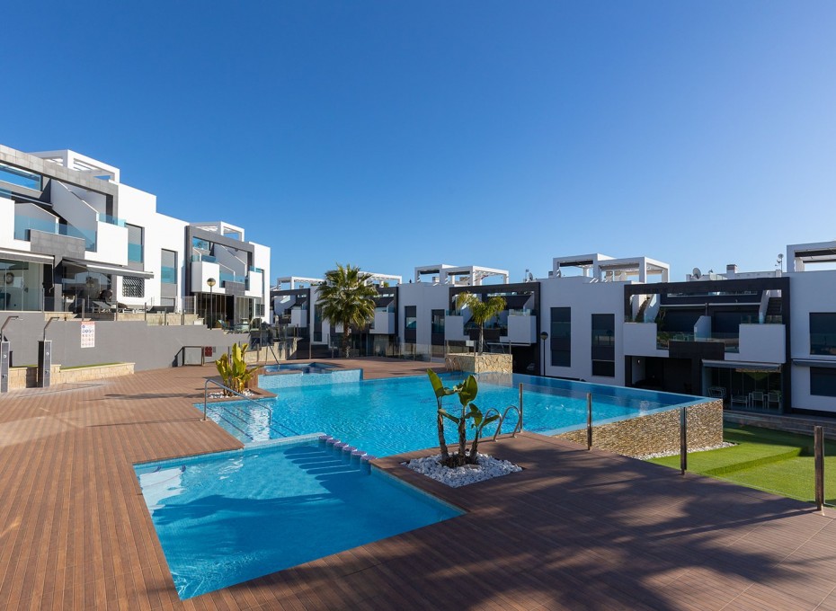 Herverkoop - Appartement / flat -
Punta Prima