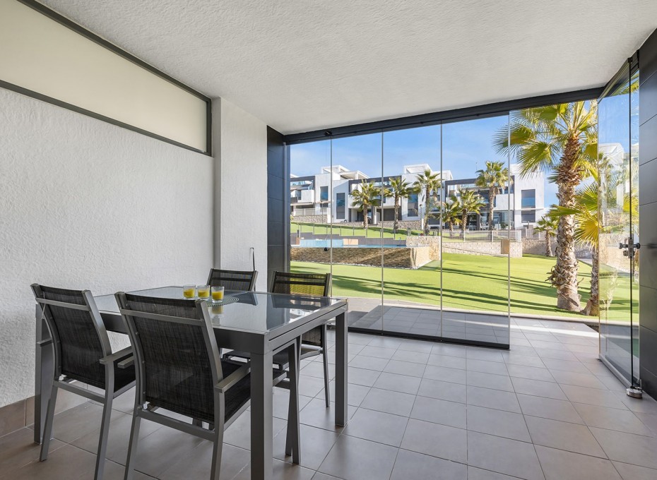 Herverkoop - Appartement / flat -
Punta Prima