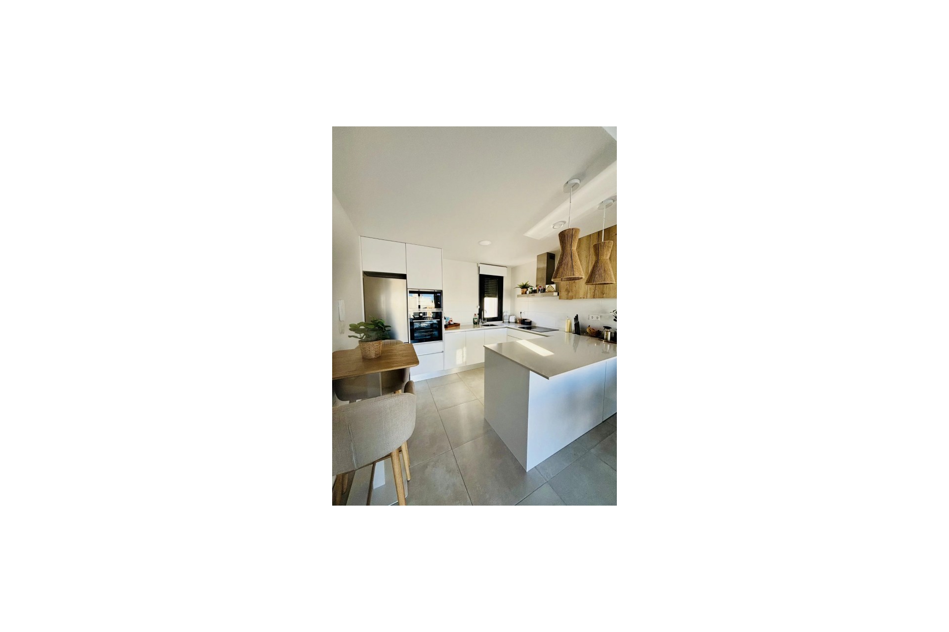 Herverkoop - Appartement -
Las Filipinas