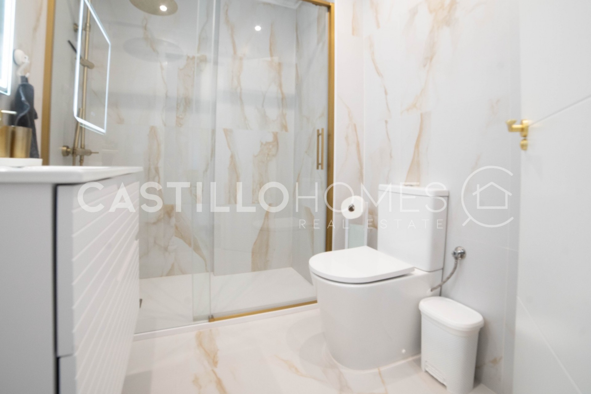 Herverkoop - Appartement -
Orihuela Costa - Punta Prima