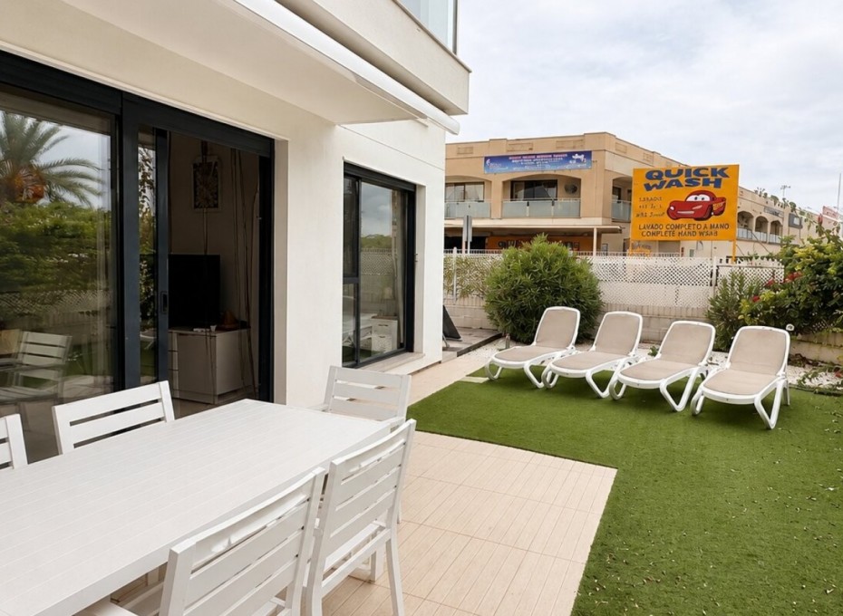 Herverkoop - Appartement -
Orihuela Costa - Punta Prima