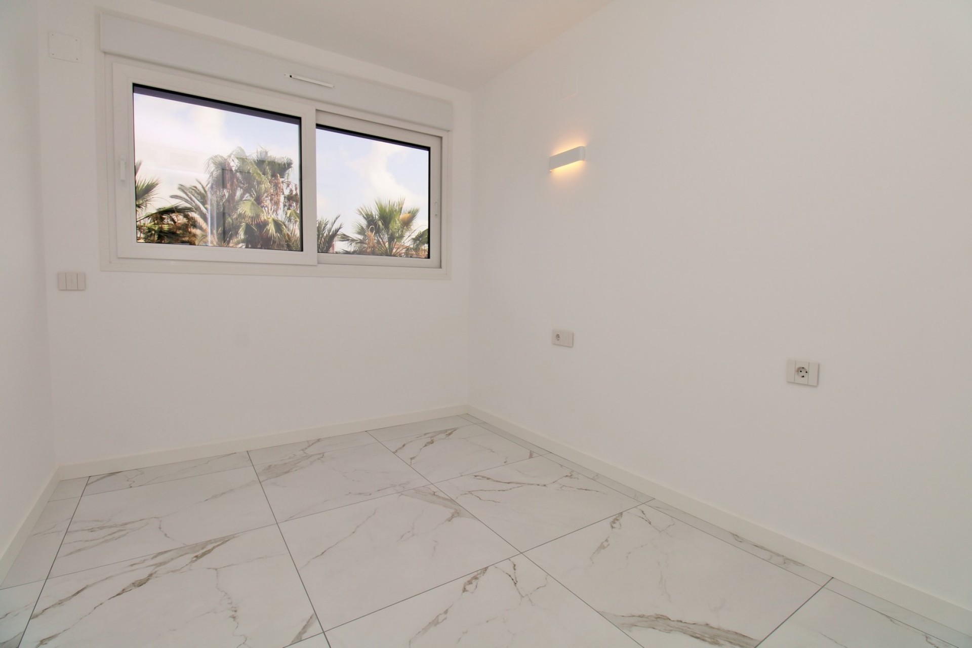 Herverkoop - Appartement -
Punta Prima