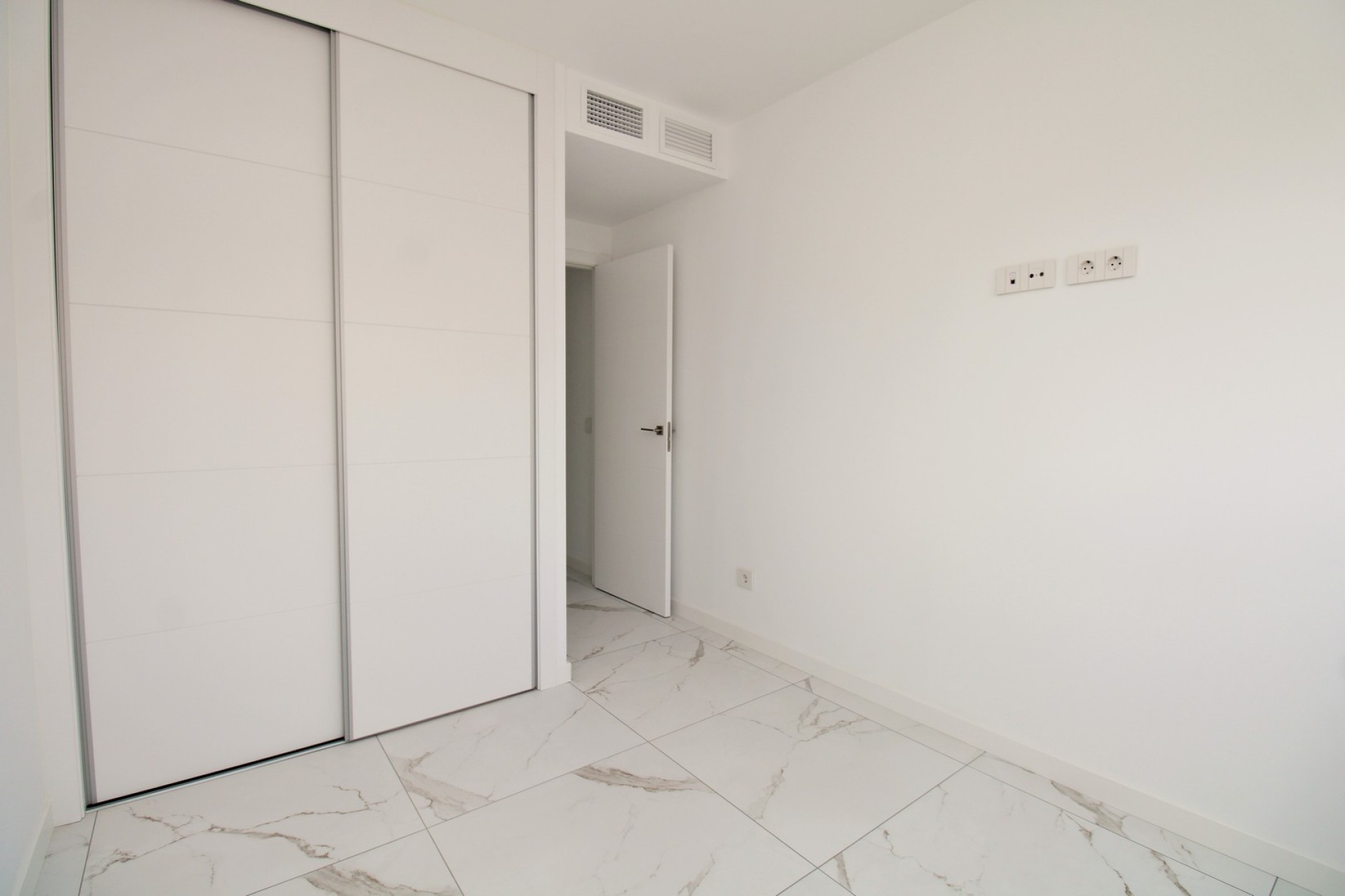 Herverkoop - Appartement -
Punta Prima