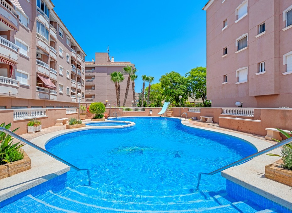 Herverkoop - Appartement -
Santa Pola