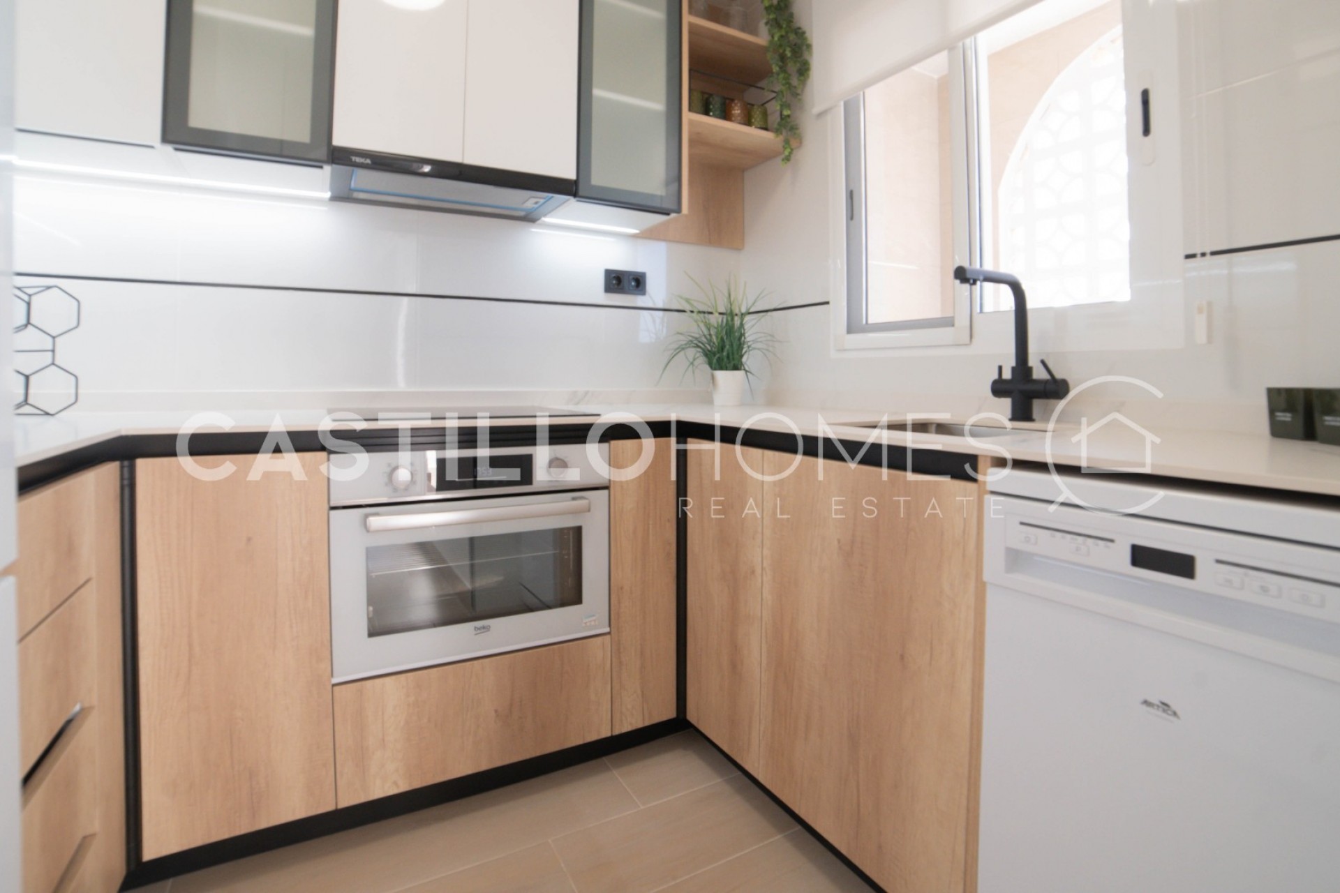 Herverkoop - Appartement -
Torre del moro