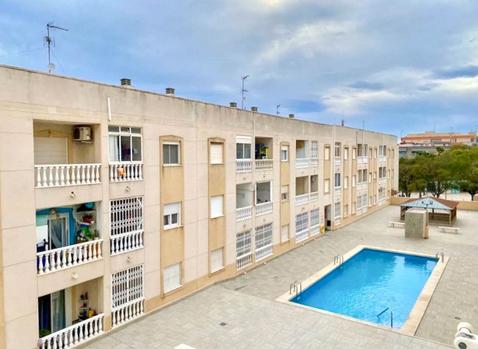 Herverkoop - Appartement -
Torrevieja - Center