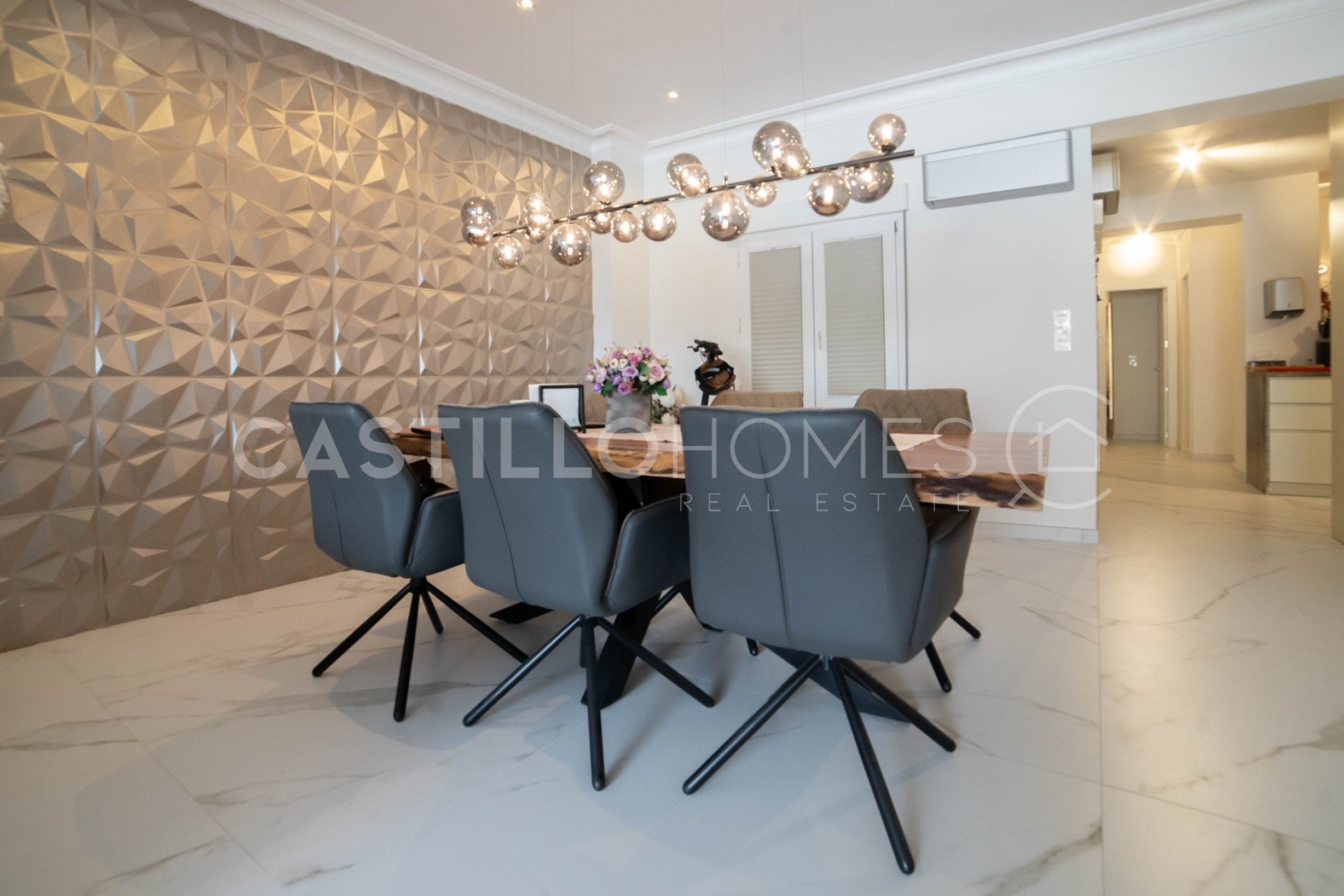 Herverkoop - Appartement -
Torrevieja - Centro