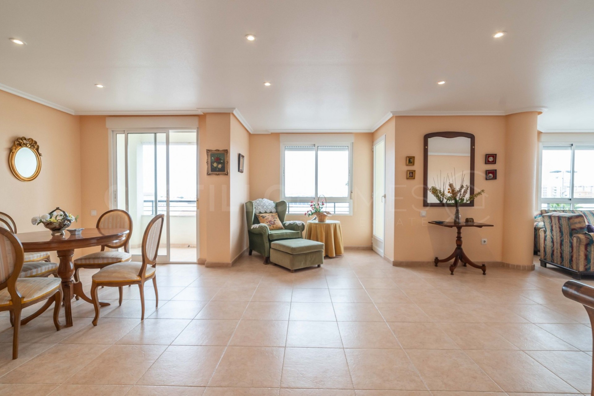 Herverkoop - Appartement -
Torrevieja - Centro