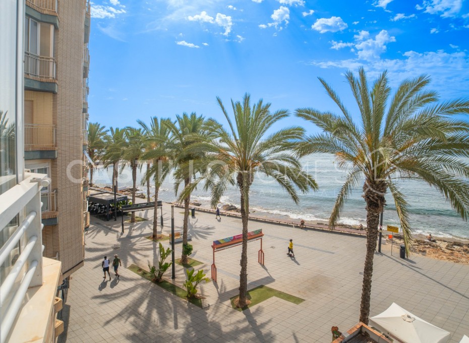 Herverkoop - Appartement -
Torrevieja - Centro