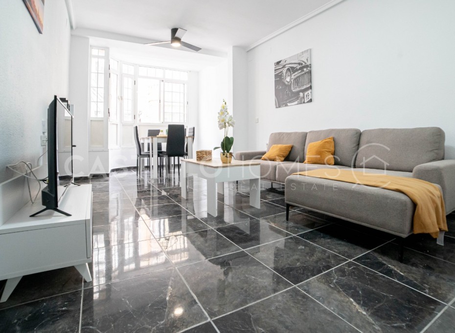 Herverkoop - Appartement -
Torrevieja - Centro