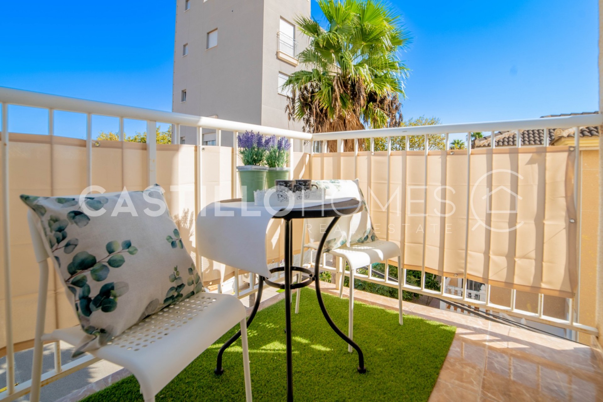 Herverkoop - Appartement -
Torrevieja - Centro