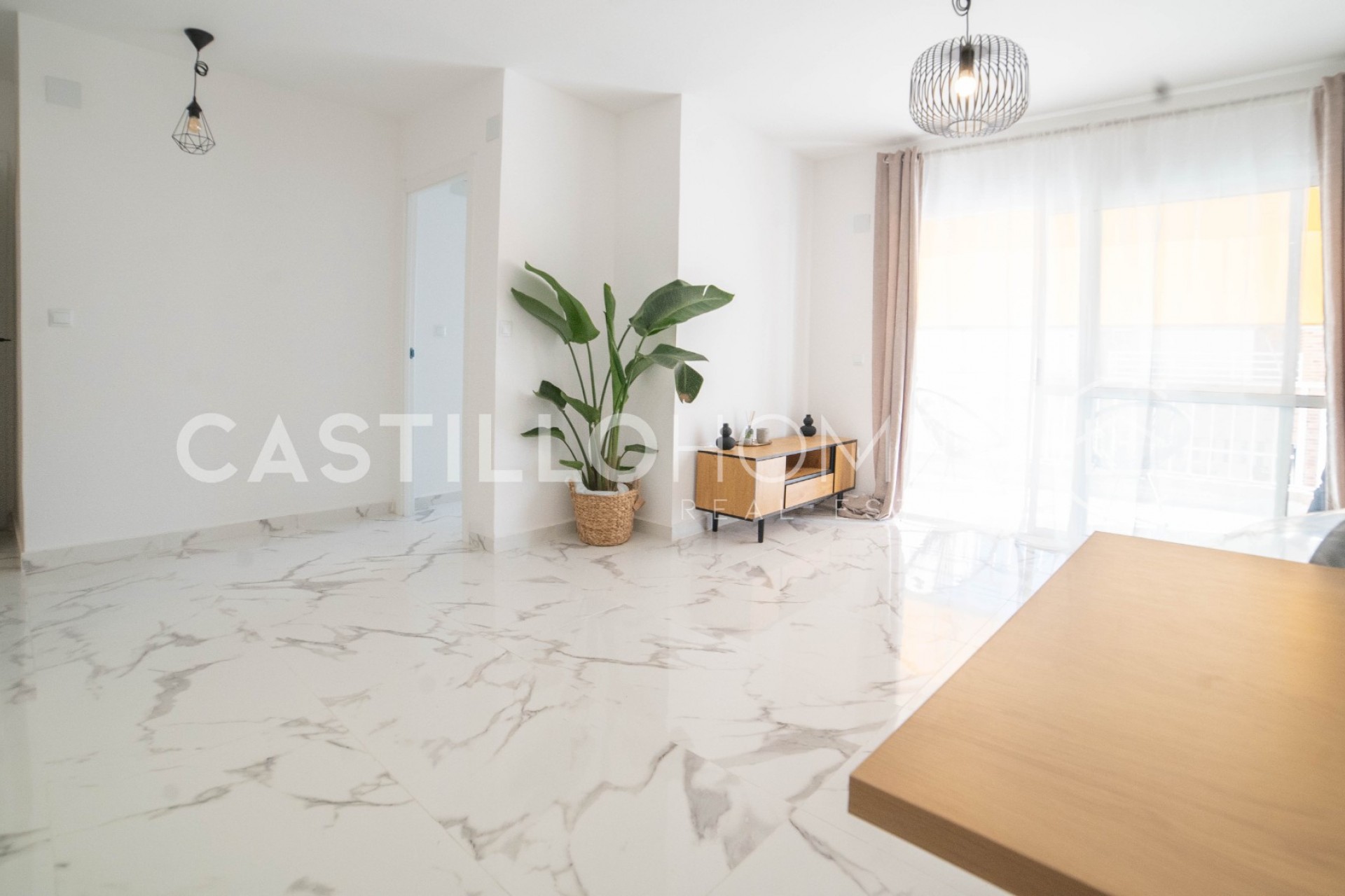 Herverkoop - Appartement -
Torrevieja - Centro