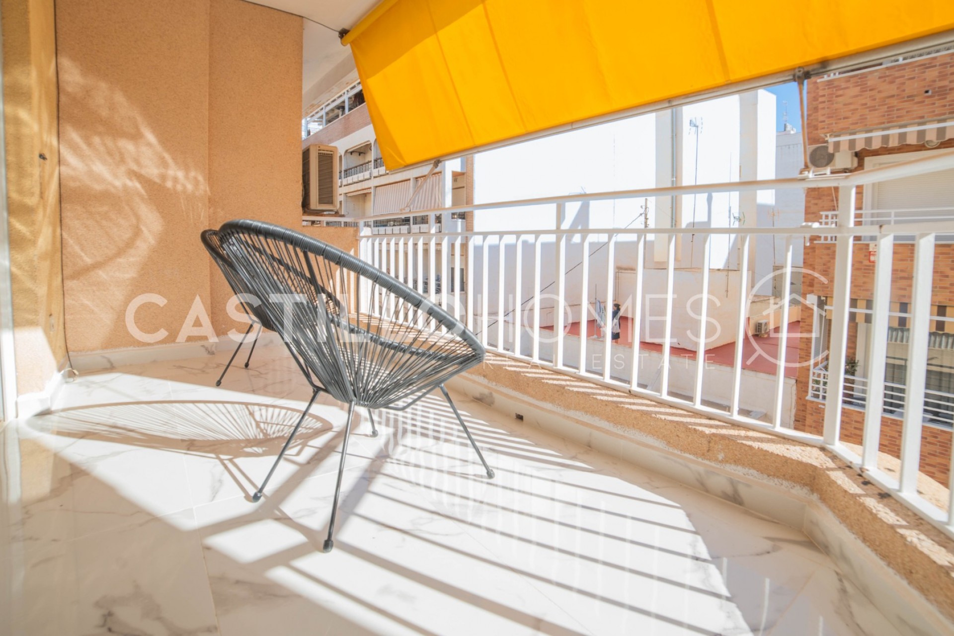 Herverkoop - Appartement -
Torrevieja - Centro