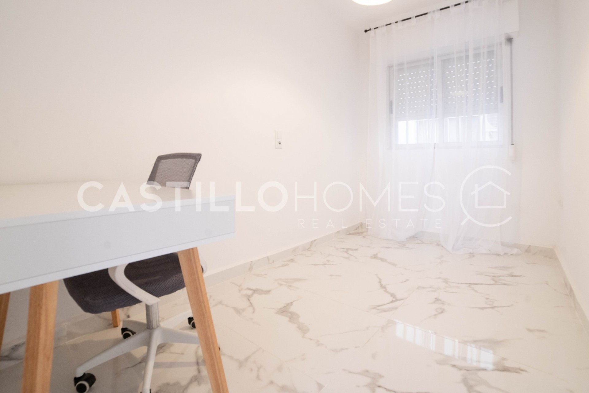 Herverkoop - Appartement -
Torrevieja - Centro