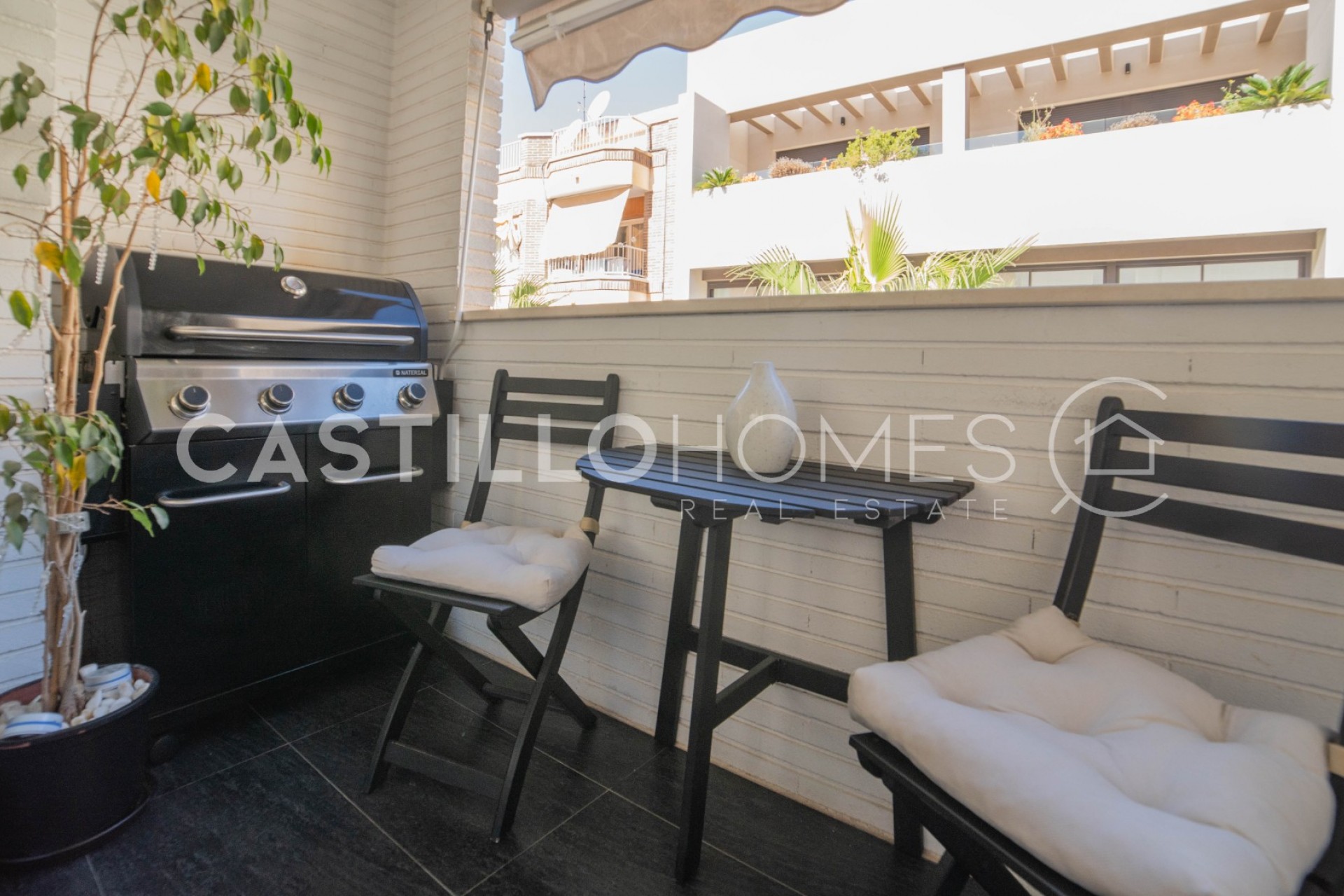 Herverkoop - Appartement -
Torrevieja - Centro