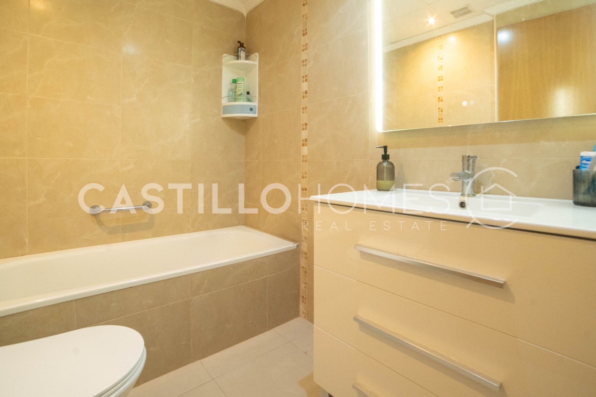 Herverkoop - Appartement -
Torrevieja - Centro