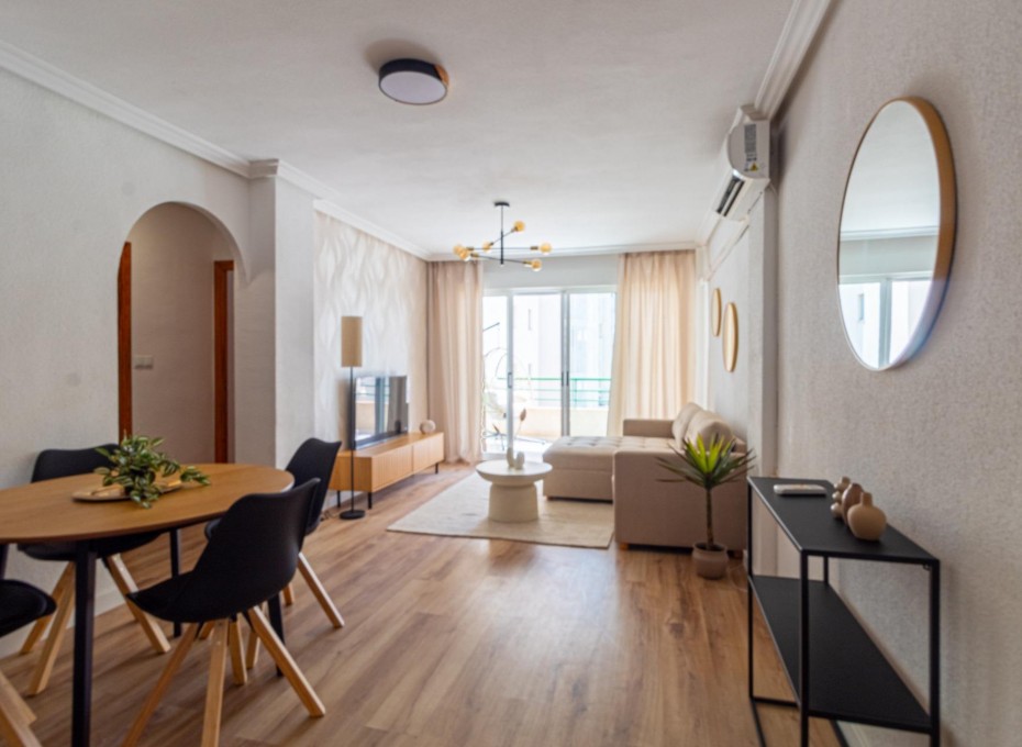 Herverkoop - Appartement -
Torrevieja - La Mata pueblo