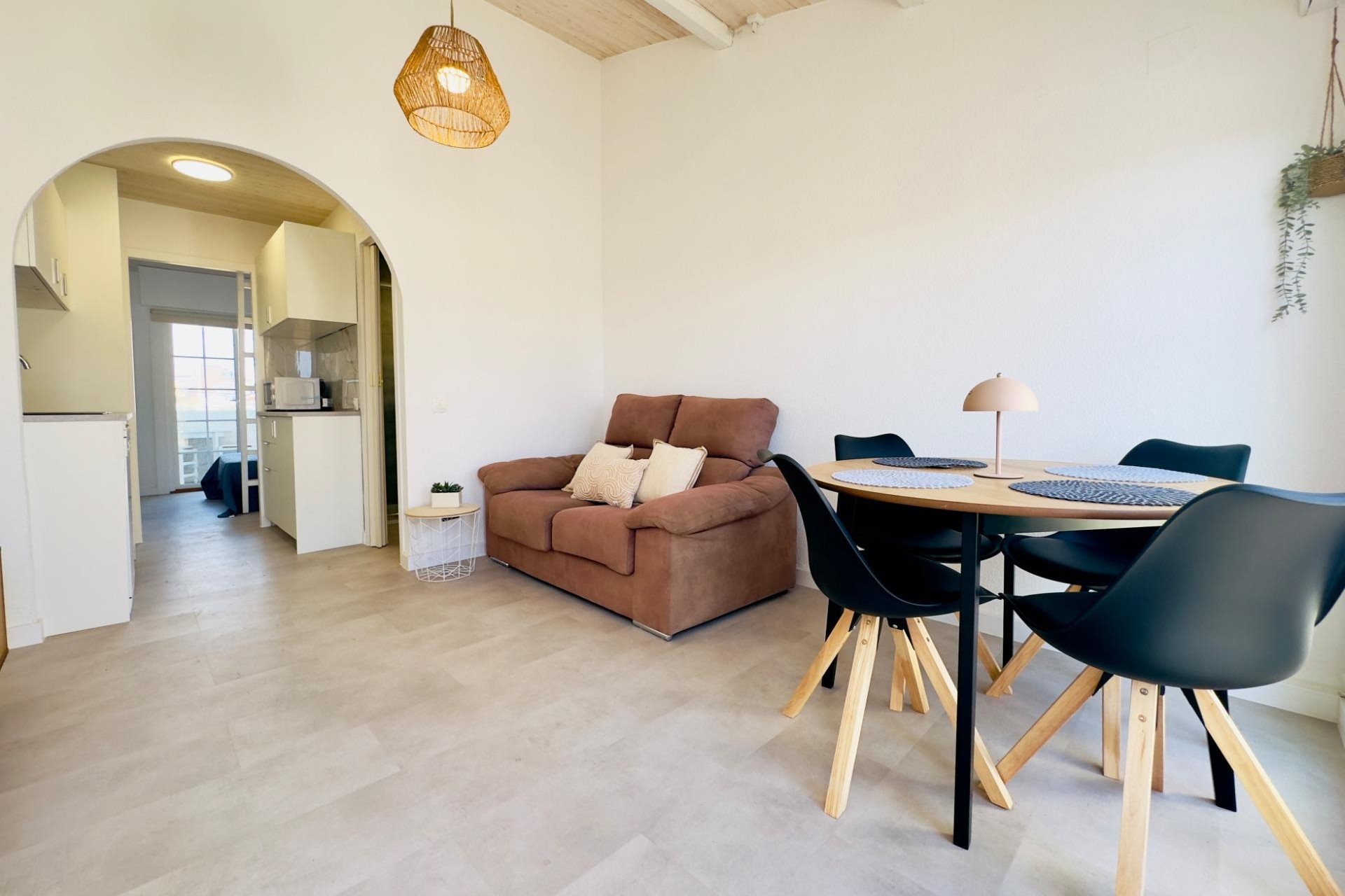 Herverkoop - Appartement -
Torrevieja - Los Frutales