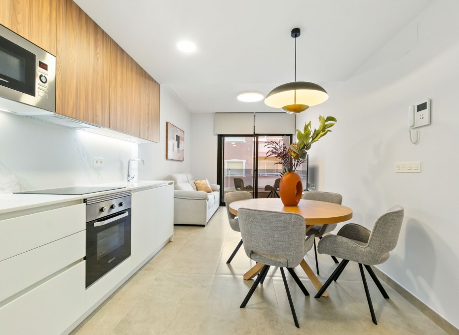 Herverkoop - Appartement -
Torrevieja - Playa de El Cura