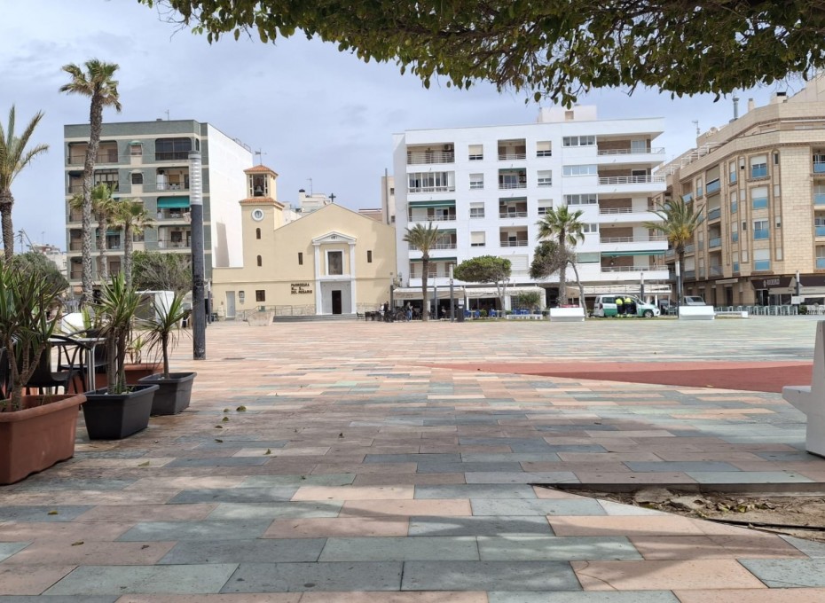 Herverkoop - Appartement -
Torrevieja - Playa de la mata
