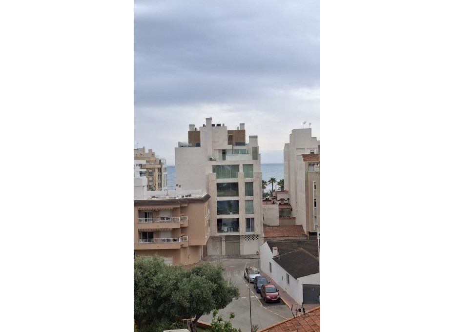 Herverkoop - Appartement -
Torrevieja - Playa de la mata