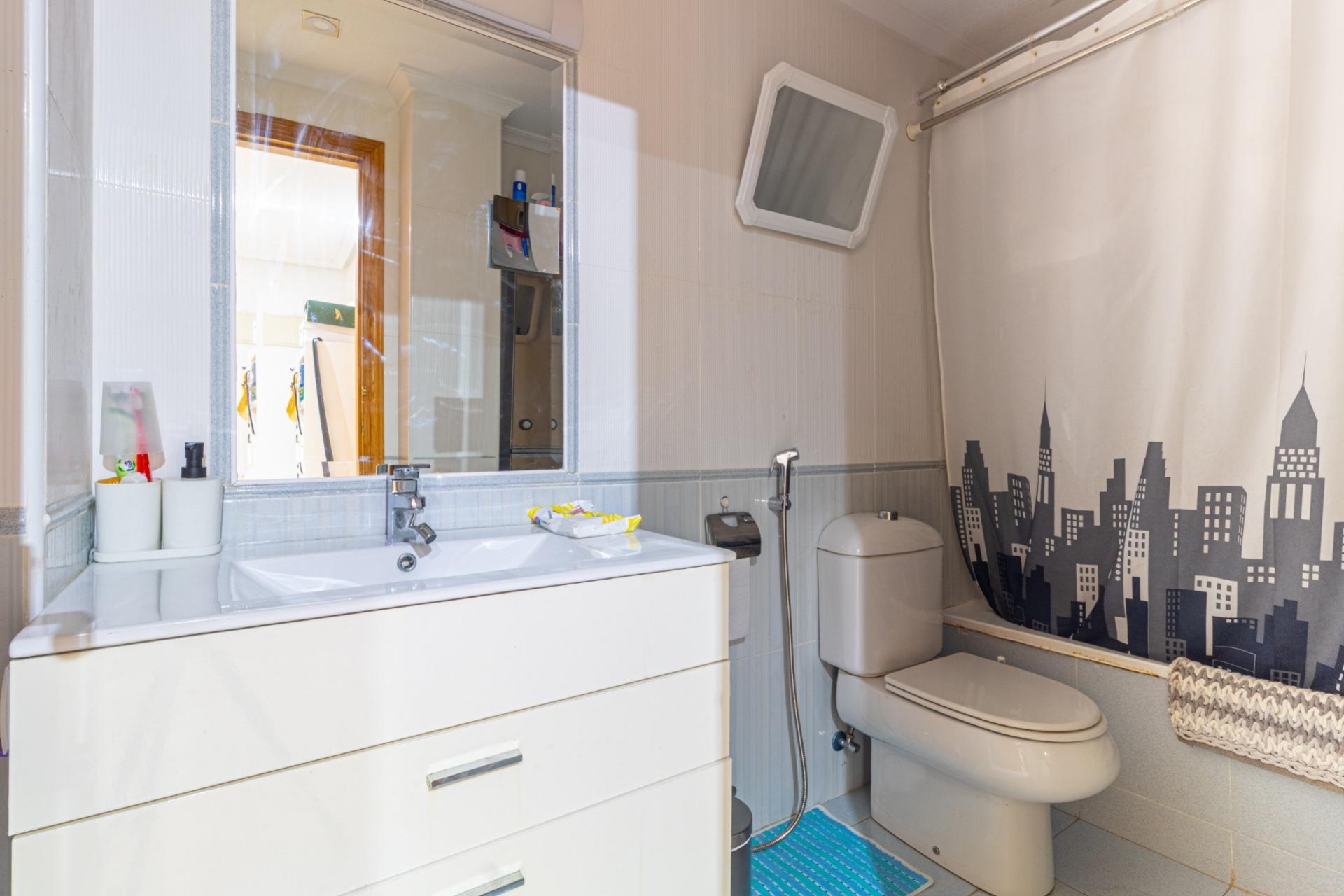 Herverkoop - Appartement -
Torrevieja - Playa de los locos