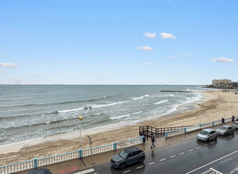 Herverkoop - Appartement -
Torrevieja - Playa de los Locos