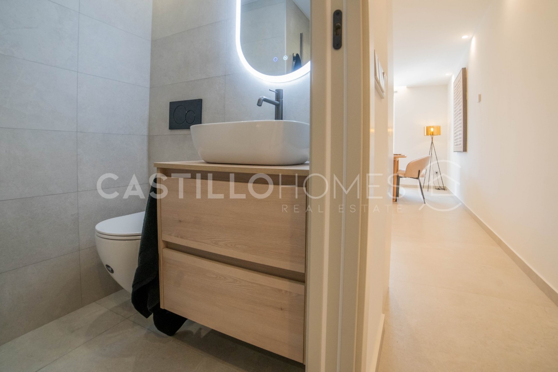 Herverkoop - Appartement -
Torrevieja - Playa del Acequión