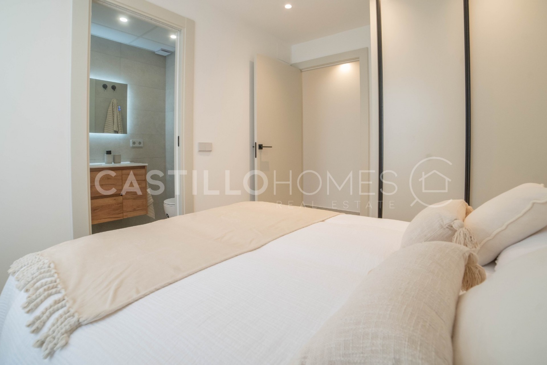 Herverkoop - Appartement -
Torrevieja - Playa del Acequión