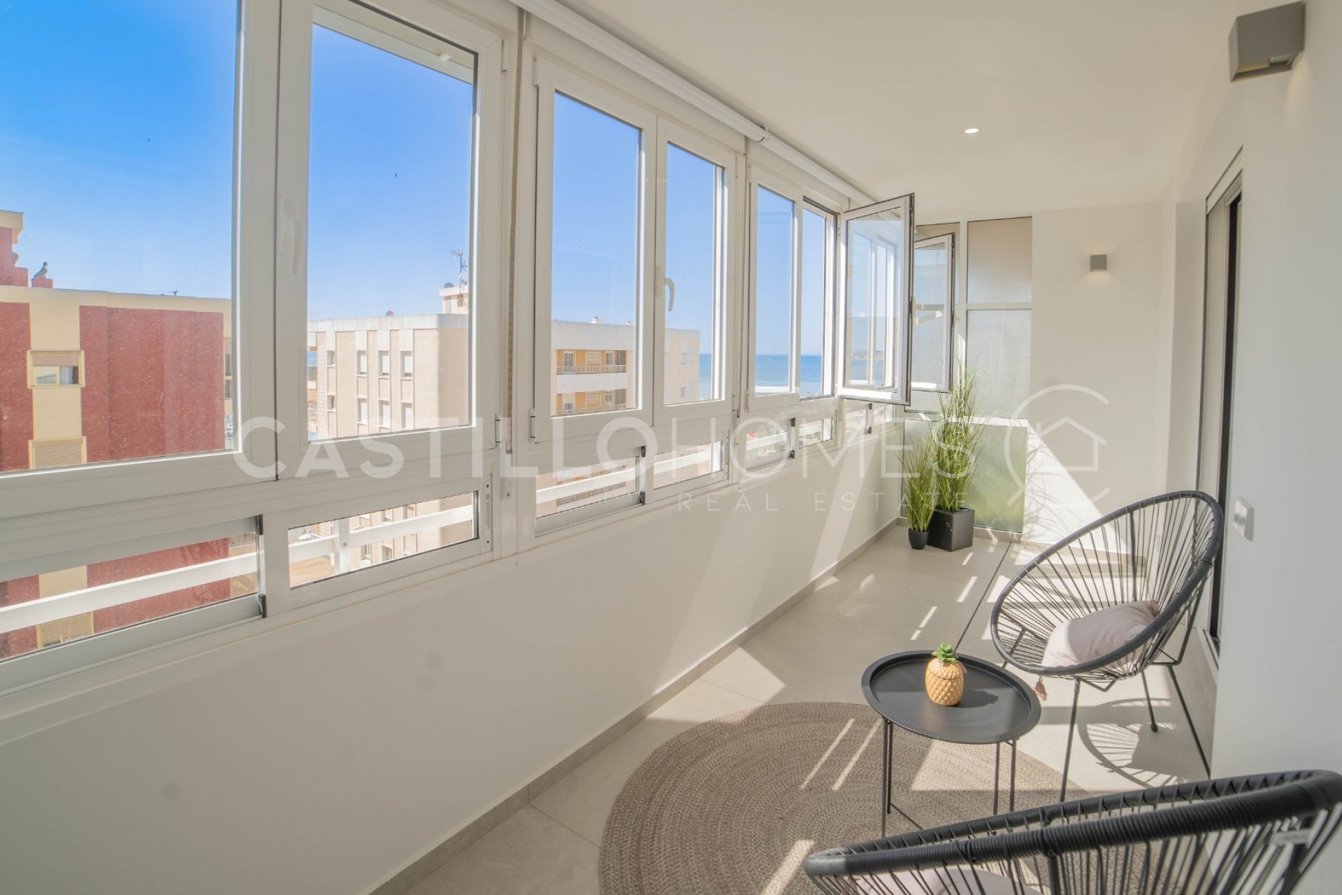 Herverkoop - Appartement -
Torrevieja - Playa del Acequión
