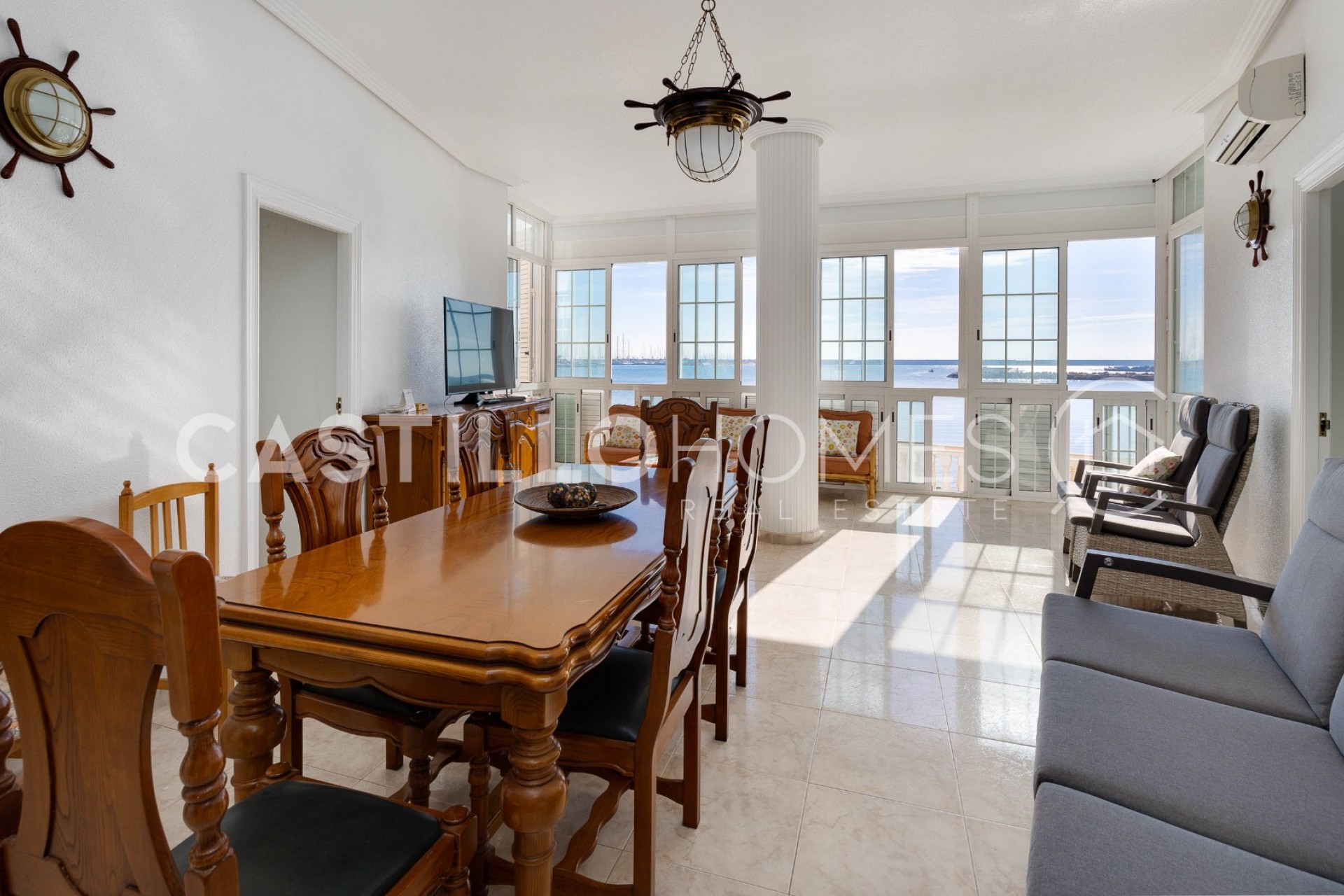 Herverkoop - Appartement -
Torrevieja - Playa del Acequión