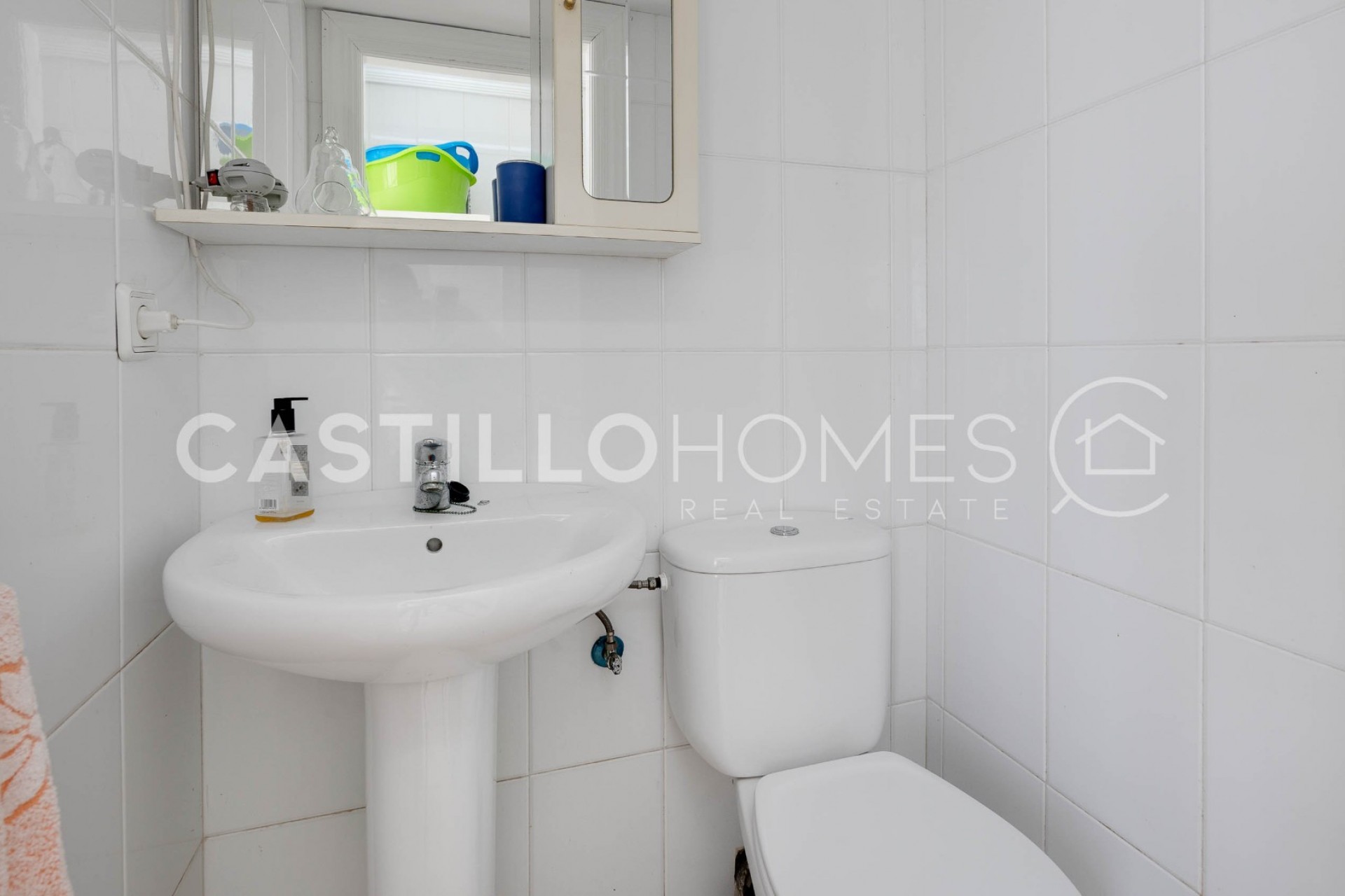 Herverkoop - Appartement -
Torrevieja - Playa del Acequión