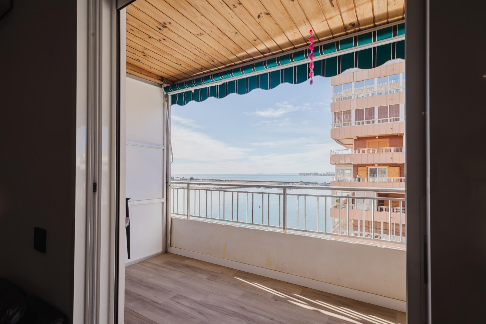 Herverkoop - Appartement -
Torrevieja - Playa del Acequión
