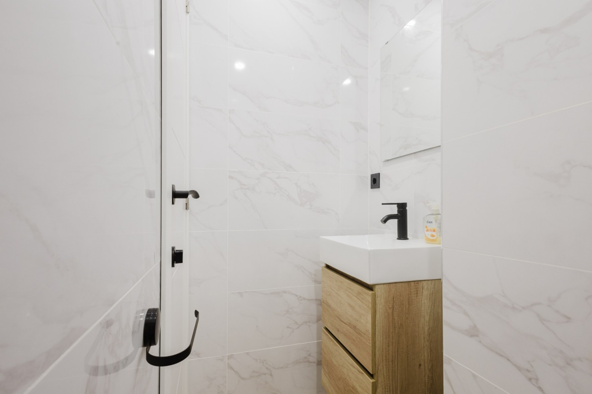 Herverkoop - Appartement -
Torrevieja - Playa del Acequión