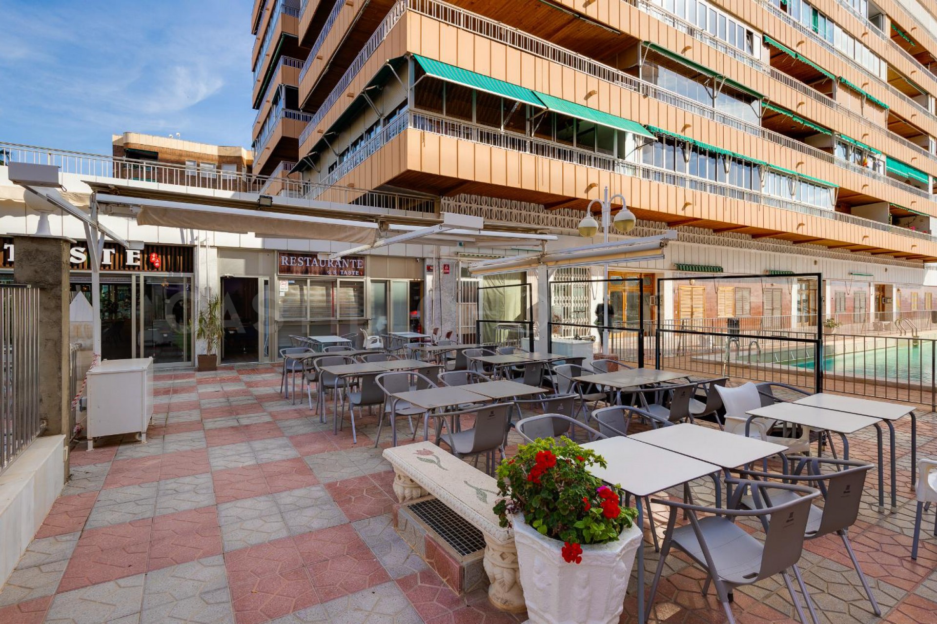 Herverkoop - Appartement -
Torrevieja - Playa del Acequión